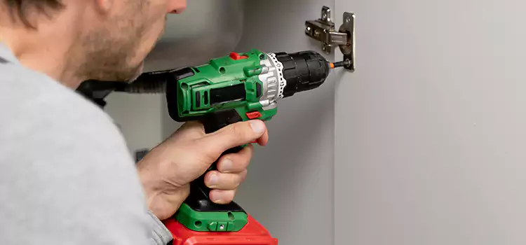 Commercial Door Hinge Repair Lynn