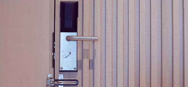 Installing a Maglock Lynn